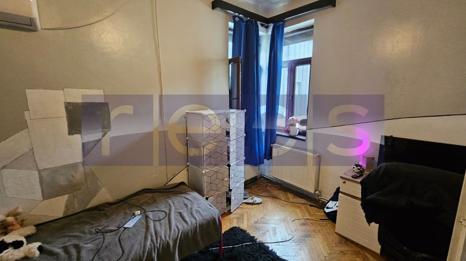 APARTAMENT ÎN VILĂ INTERBELICĂ | 4 CAMERE SPAȚIOASE | CURTE + CENTRALA PROPRIE | - Poză 5