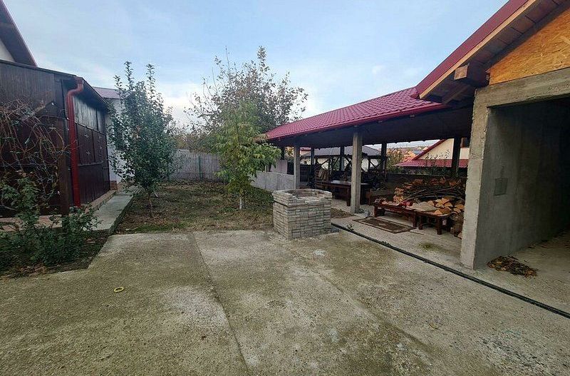 Vila noua, parter + mansarda -  la 10 minute de Galati - Sendreni - Poză 4