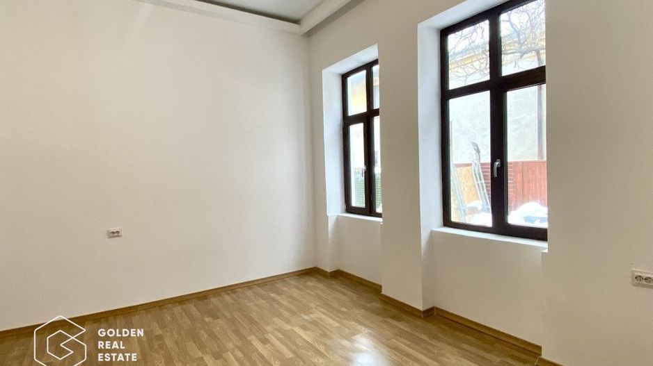 Casă cu curte, zona Centrală, str. Traian, amenajată - Poză 10