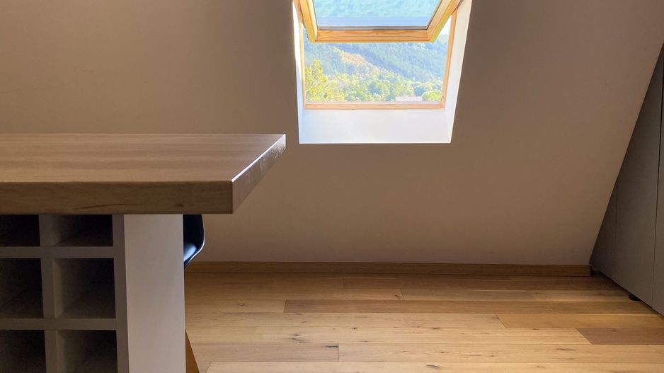 Apartament de lux cu 4 camere la mansardă - Poză 4