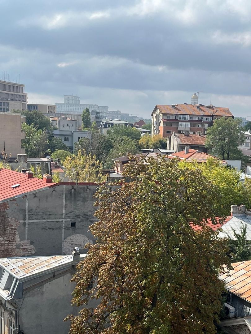 Apartament cu 3 camere | Popa Tatu | Semidecomandat - Poză 1