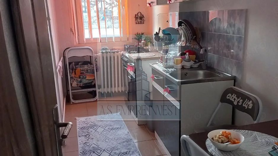 Garsoniera, decomandata, Tractorul, zona case Coresi - Poză 3
