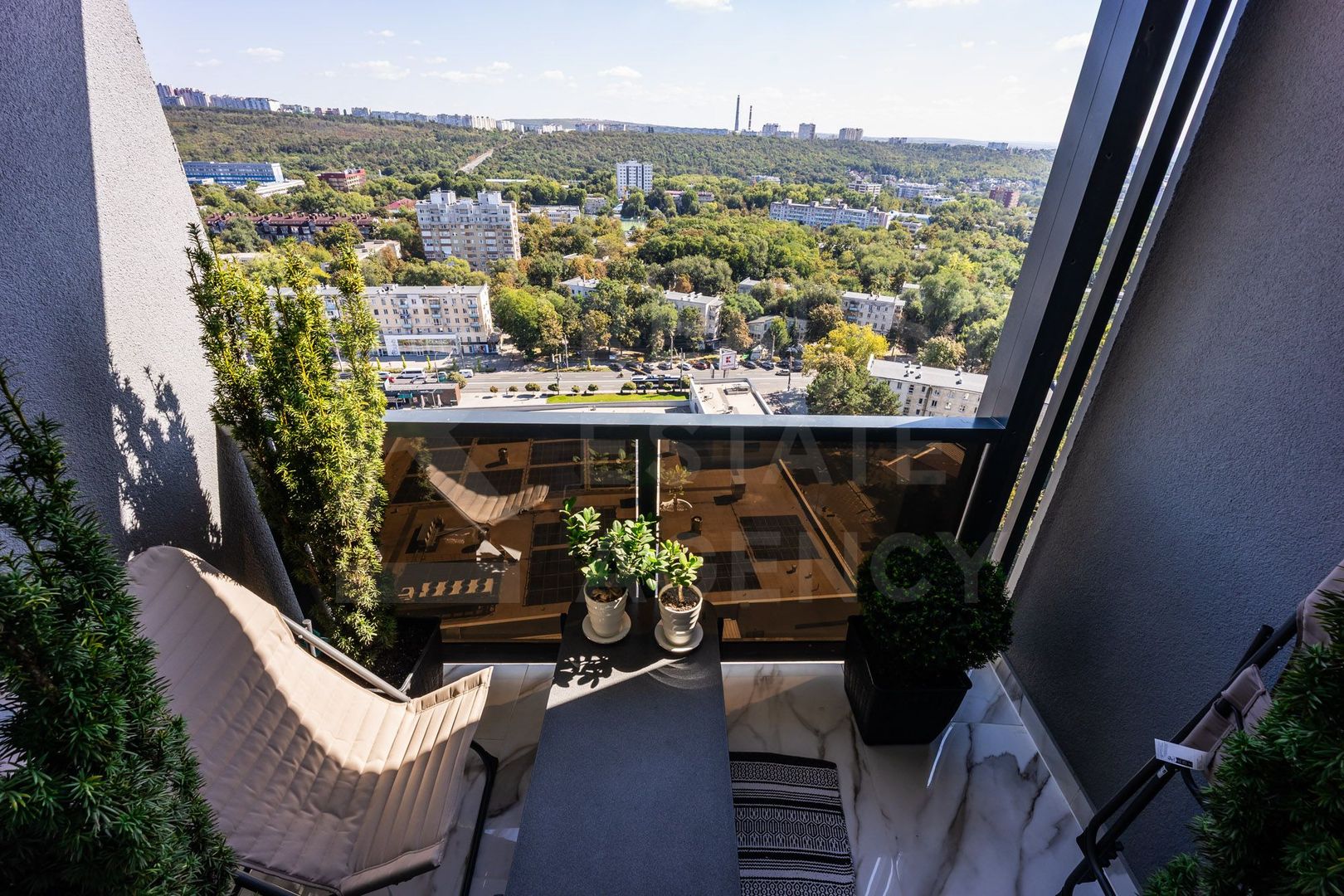 Vânzare apartament, 2 camere 66 mp, Complex Oasis, Rîșcani - Poză 19