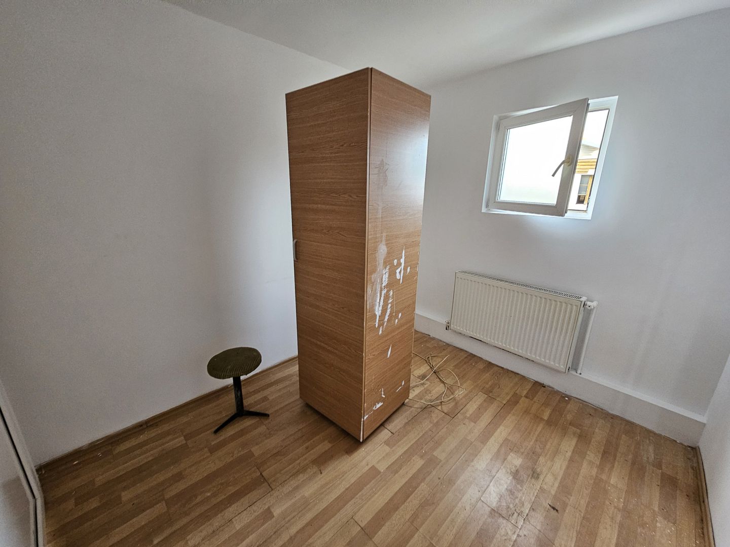 Spatiu comercial/camere cazare - 7 camere 135 mp Baicoi Prahova! - Poză 14