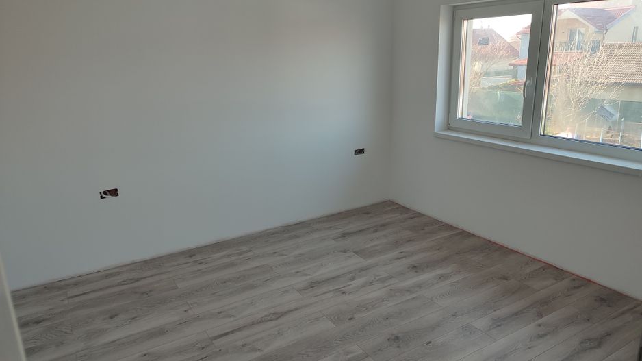 Sacalaz, 1/2 Duplex pe Etaj, 4 Camere,2 Bai,Terasa Acoperita - Poză 15