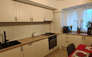 4 camere - 4 Minute de Metrou Lujerului - Poză 1