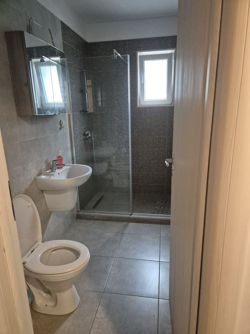GARSONIERA - PARCARE INCLUSA, BUCATARIE INCHISA, CENTRALA PROPRIE - Poză 4