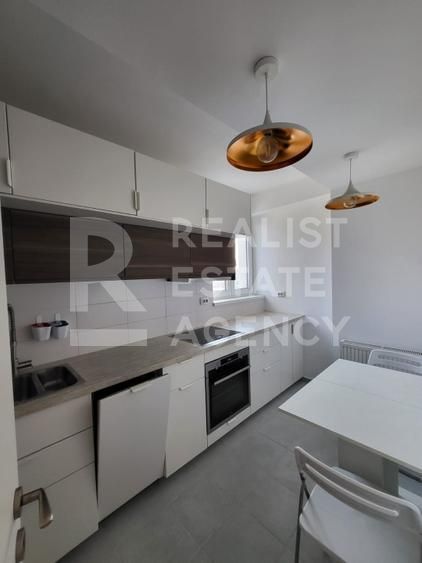 Studio semidecomandat cu zonă de dormit separată + parcare subterană - Poză 4