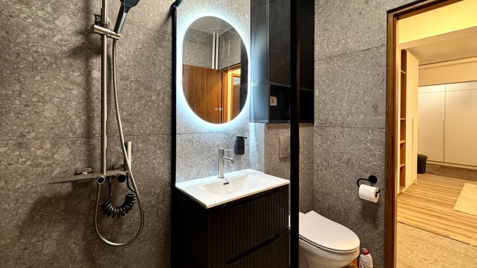 Apartament cu stil, eleganță și energie vibrantă, în Piața Victoriei - Poză 16