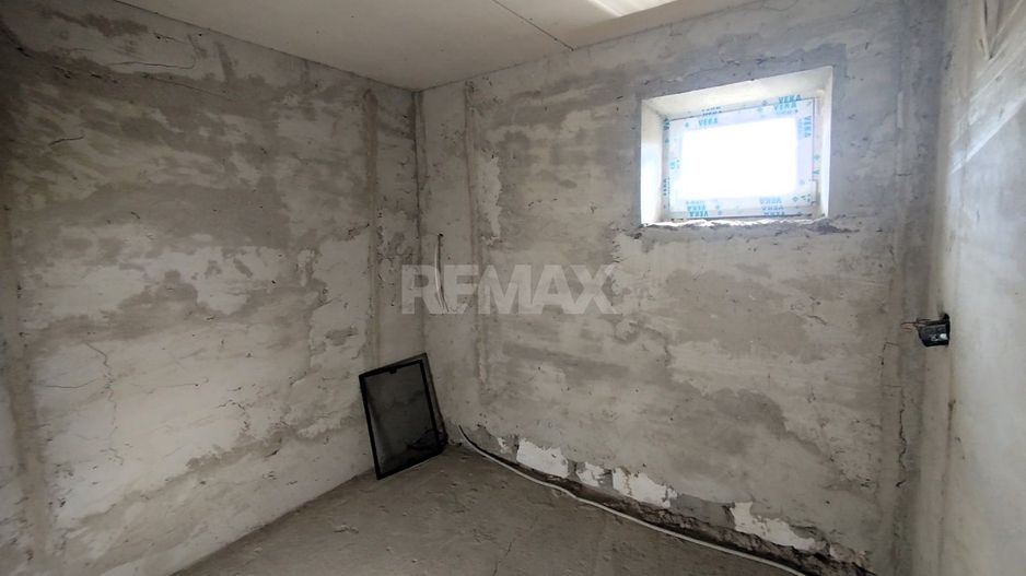 CASĂ CU 2 NIVELE – 136 m² | 4 DORMITOARE | 7 ARI ANENII NOI - Poză 15