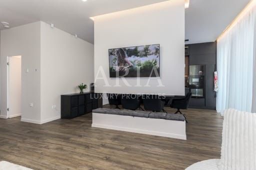 LUXURY SMART VILLA - ROOFTOP POOL - FIRST RENT - Poză 5