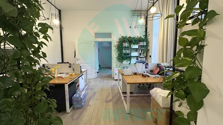 Casă renovată și consolidată, ideală pentru birouri sau activități comerciale - Poză 12