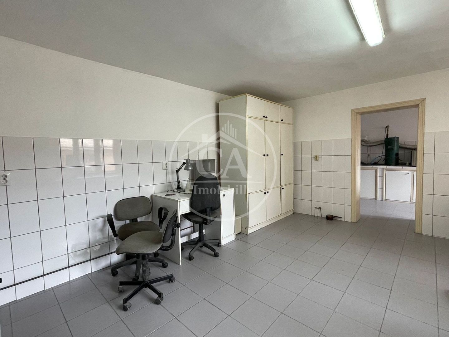 Casa de vânzare cu 8 camere de tip P+E+M in zona Rogerius, Oradea - Poză 5
