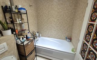 Apartament modern 3 camere 55 mp in zona Palas Mall - Poză 8