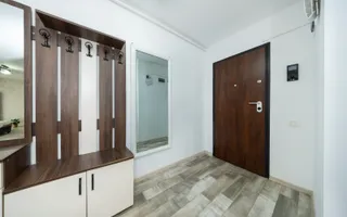 Apartament cu doua camere modern ,cu boxa in Top City - Poză 17