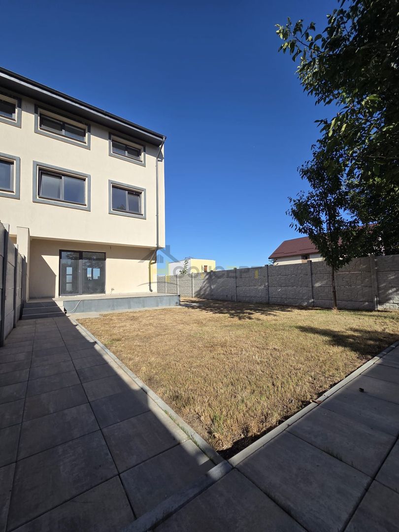 Vila spatioasa 4 camere Str Sperantei Mutare imediata - Poză 12