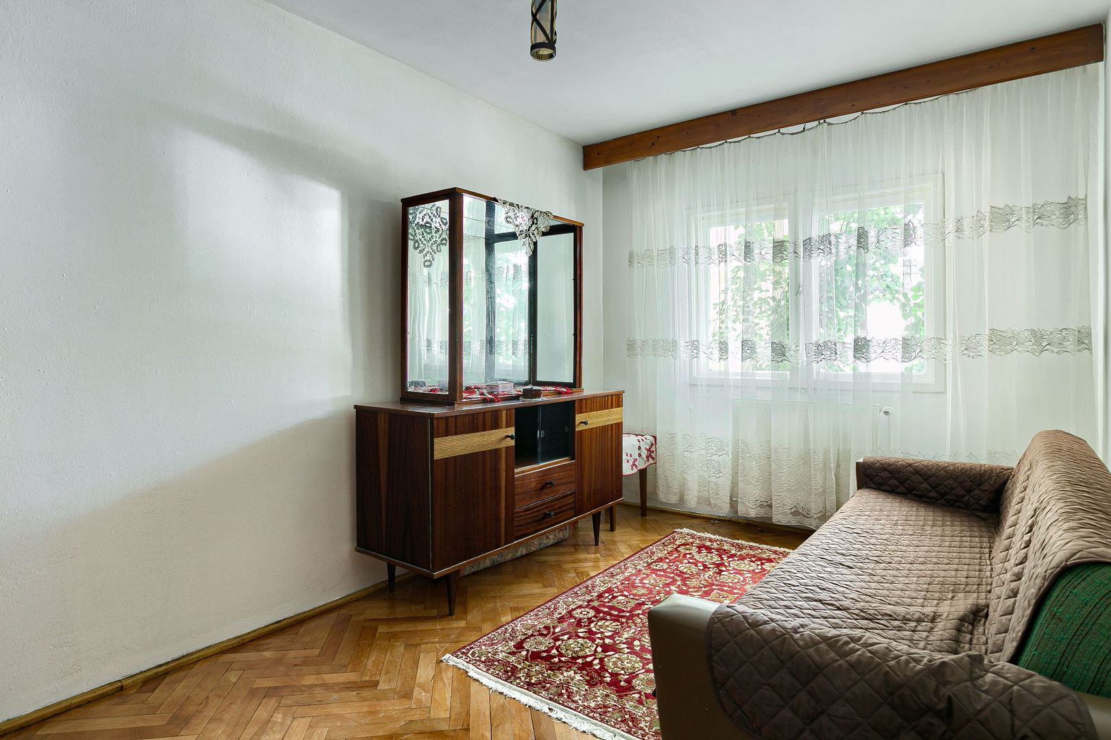 VANDUT Apartament cu 2 camere, etaj 1 in Micalaca zona Voinicilor - Poză 4