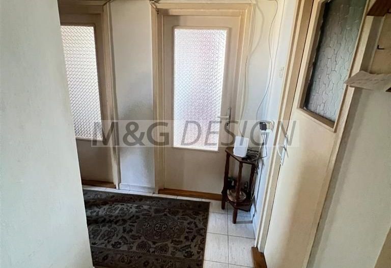 3 camere decomandat etaj 4/10 Dambovita centrala proprie - Poză 12