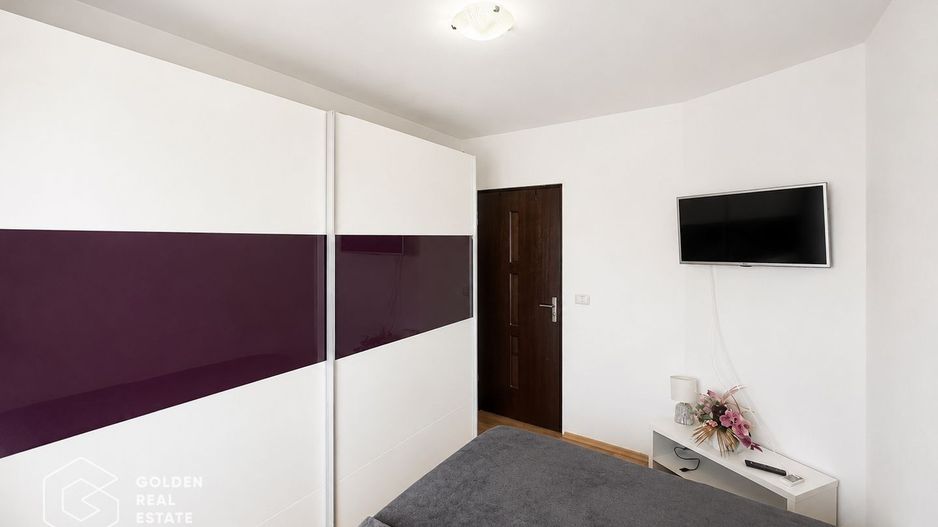 Apartament 2 camere, zona Parneava, etaj 3, centrala proprie, loc parcare - Poză 3