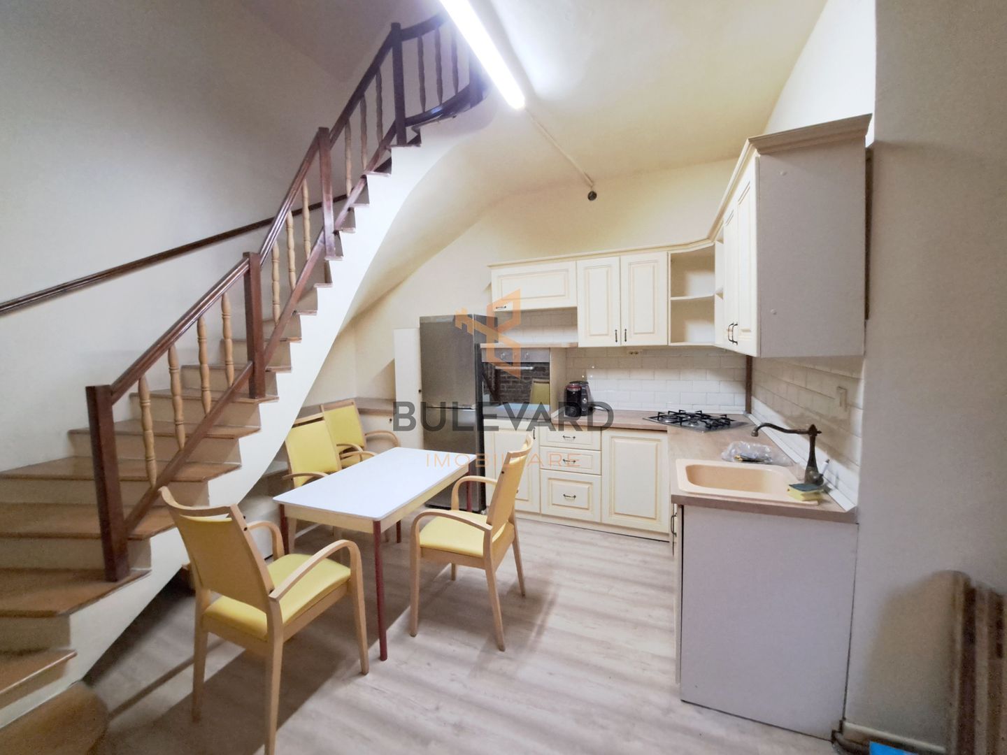 Casa 4 camere + curte proprie, zona Sigma! - Poză 9