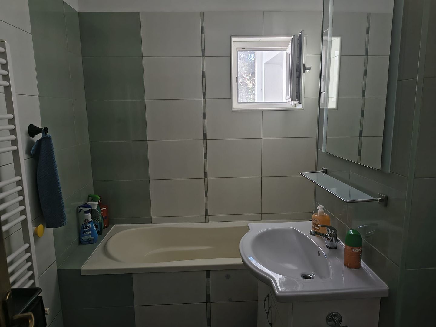 aartament de 3 camere de inchiriat - Poză 3