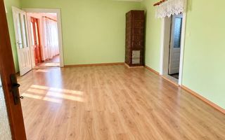 Casă de vânzare în URIU - 1400 mp teren . - Poză 6