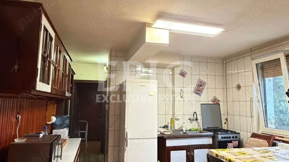 Apartament cu 3 cameră - Poză 1