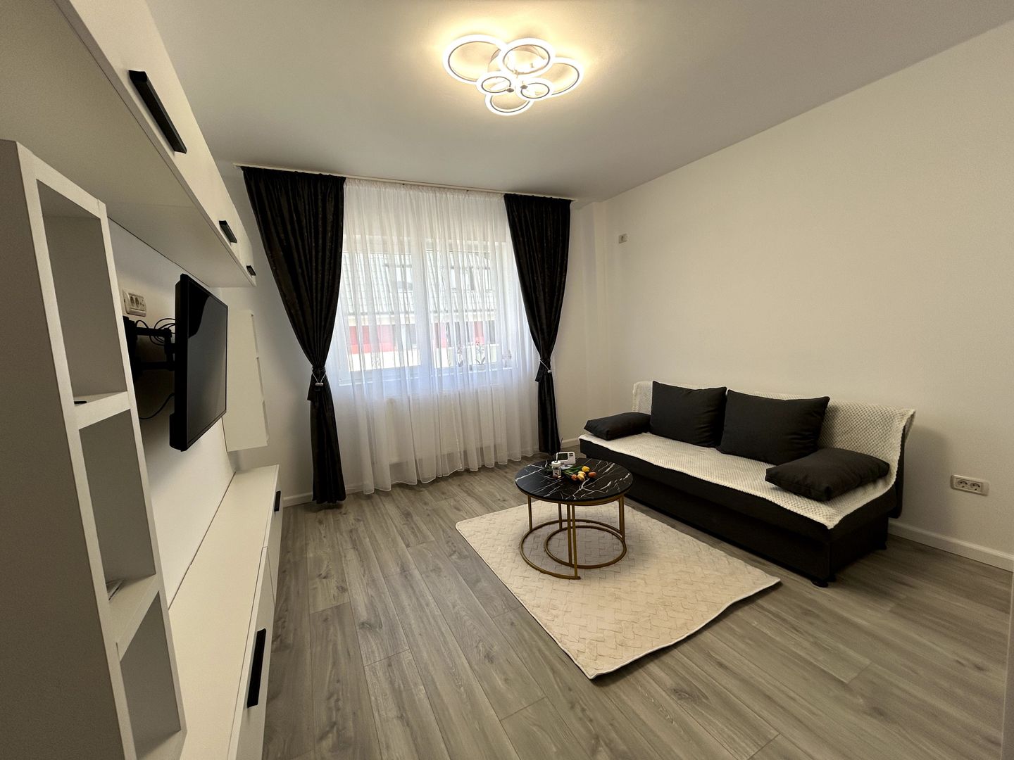 Studio Strada Orhideelor + Loc de Parcare - Poză 1