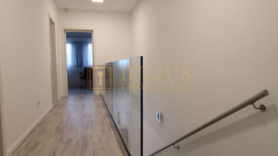 Zona Lipovei, casa 4 camere + 3 bai, curte proprie. - Poză 12