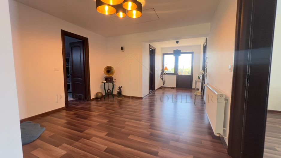 Vilă P+M cu teren de 4.200 mp – Onești - Poză 17