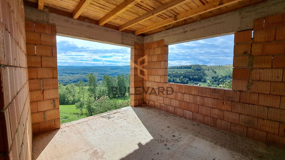 Casa la rosu 172 mp utili, 750 mp teren, view superb! - Poză 26