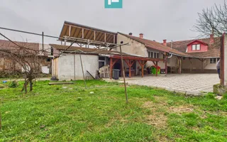 Două case, curte mare, lângă Castelul Corvinilor - Poză 41