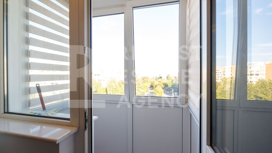 Vânzare, apartament cu 2 camere în zona Drumul Taberei - Poză 16