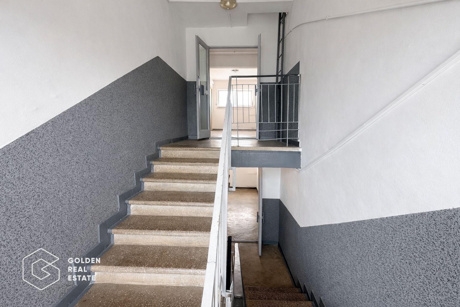 Apartament recent renovat, o camera, Piata Mica, balcon, etaj 4 - Poză 14