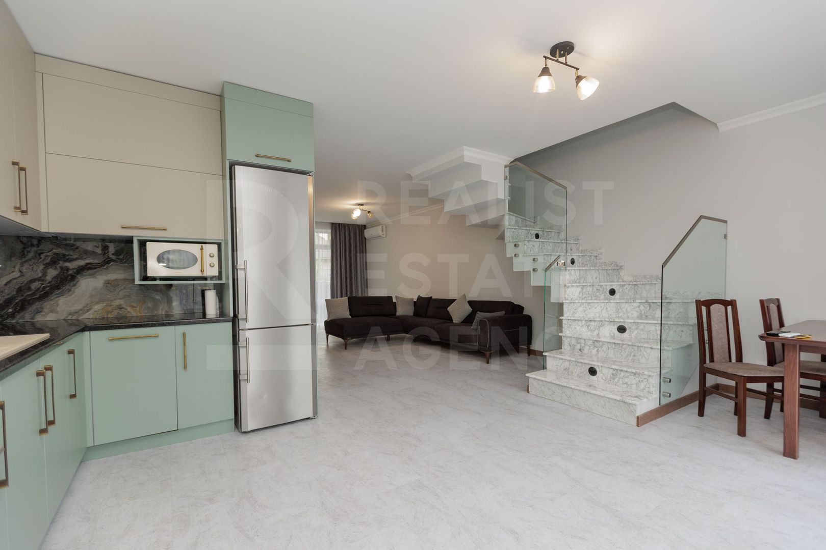 Chirie duplex, 4 camere,  str. Alexandru Marinescu Buiucani. - Poză 7