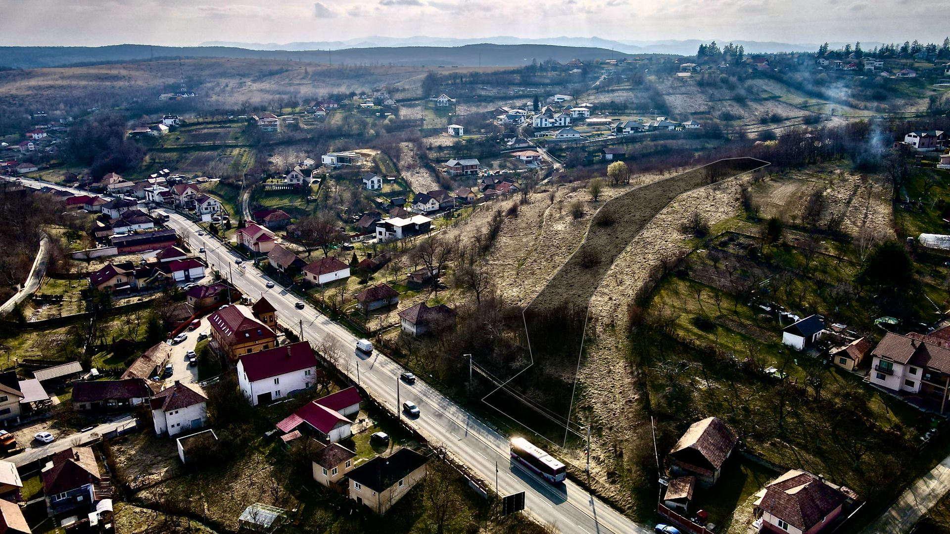 COMISION 0% - Teren intravilan | 4136mp | front 25ml la E81 | Feleacu - Poză 2