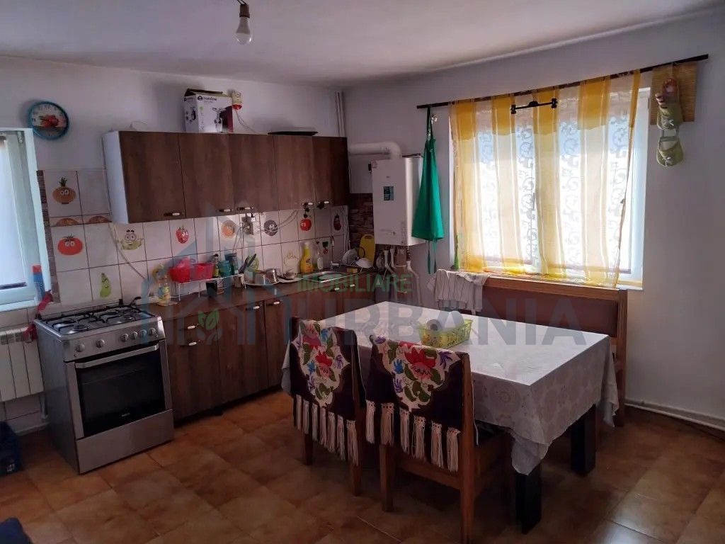 Casa cu teren de vanzare in Iasi, Dealul Zorilor - Poză 3