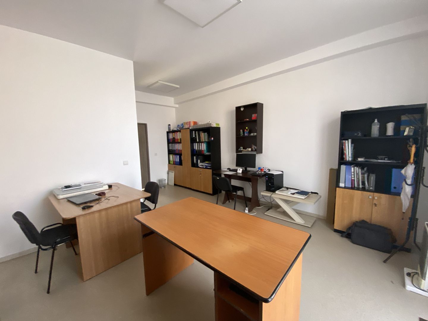 Spatiu birou - Poză 18