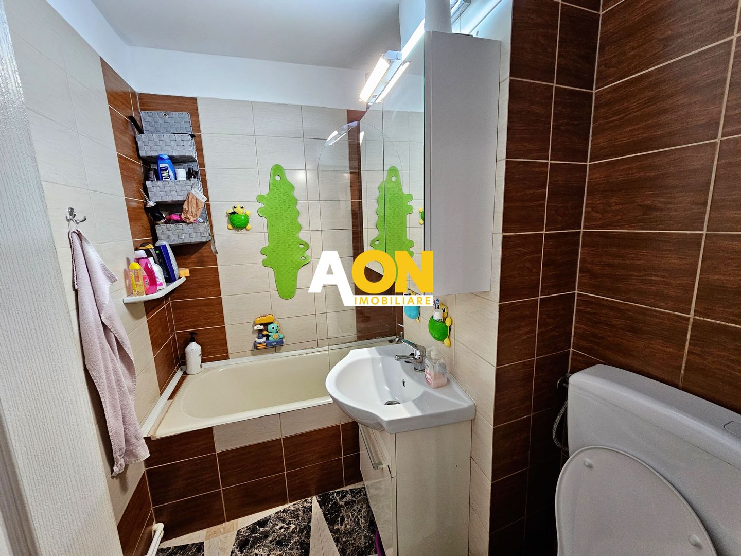 Apartament cu 2 dormitoare, etaj 3, mobilat, utilat, cu boxa, Ampoi 1 - Poză 5