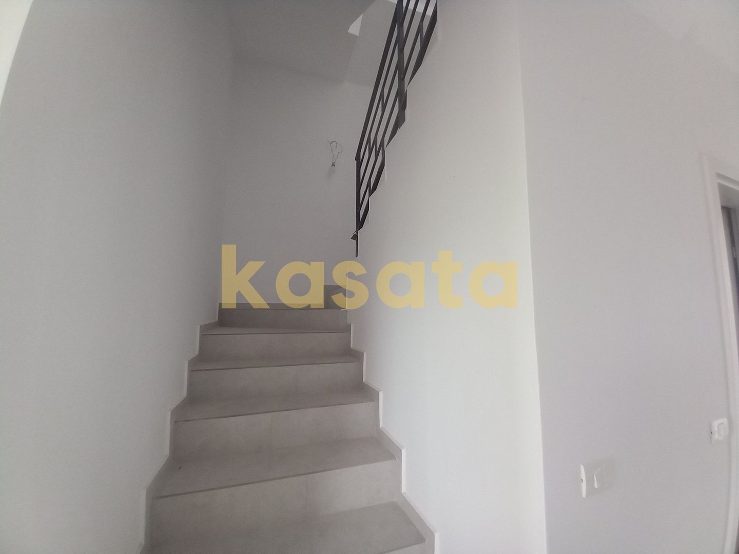 Duplex 140 mp & curte 200 mp | Bragadiru, Crisul Repede - Celofibrei - Poză 14