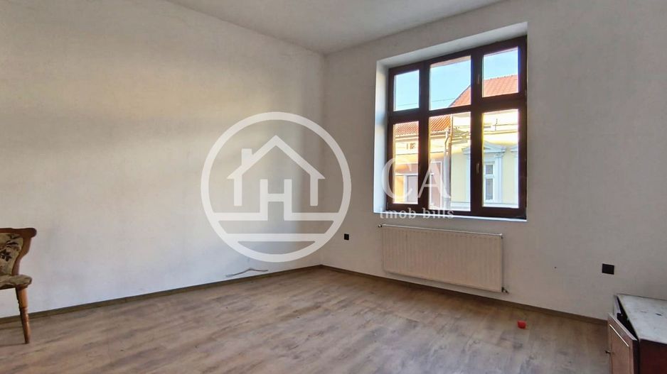 Casa de închiriat cu 6 camere în zona Centrala,  Oradea - Poză 5