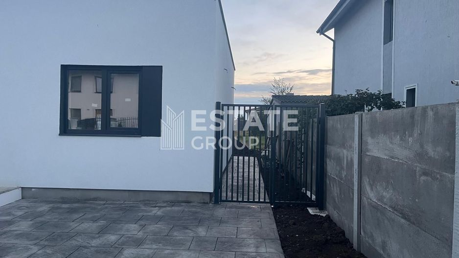 Duplex cu 3 camere in Dumbravita - Poză 2