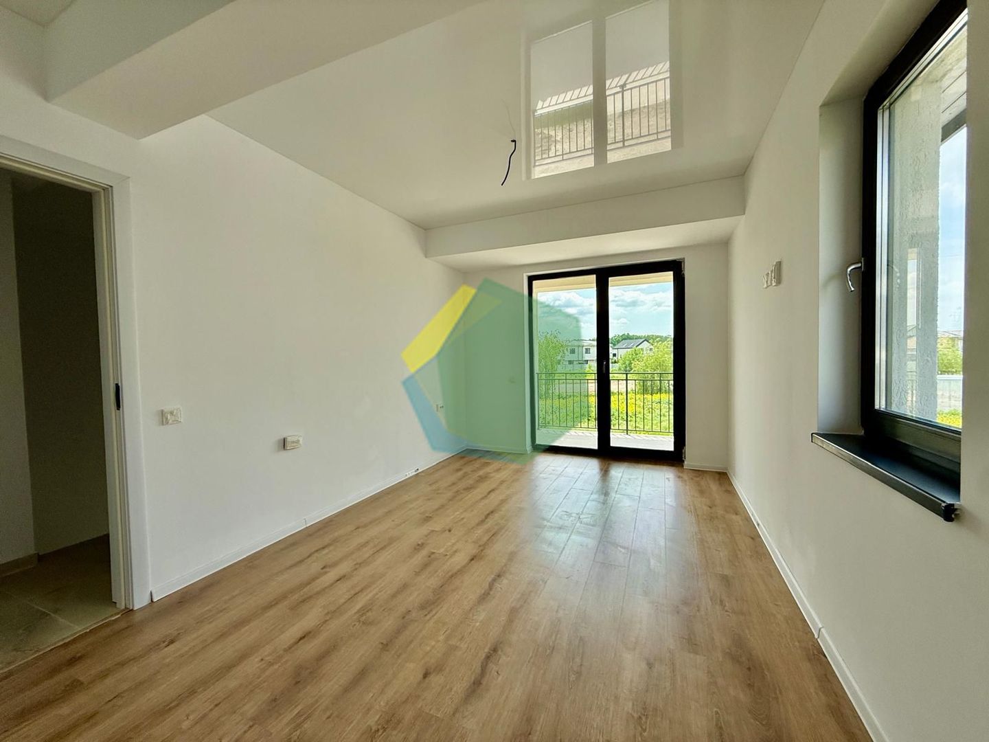 Vila duplex moderna nouă în Otopeni | Curte 160mp | Mutare imediată - Poză 11