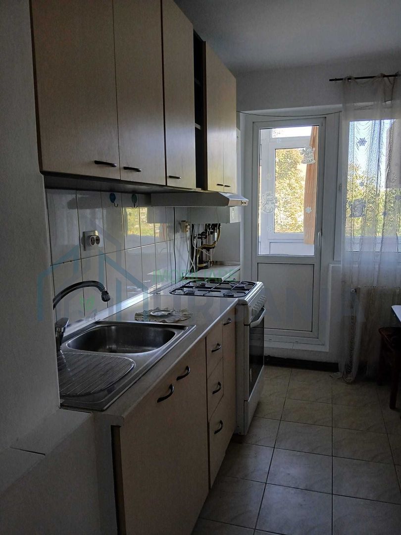 Închiriere apartament 2 camere în zona Podu Roș - Poză 5