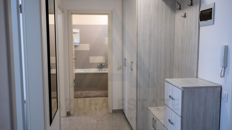 Apartament 2 camere  Etaj 5/8 lift si parcare  Cartier Avantgarden - Poză 3