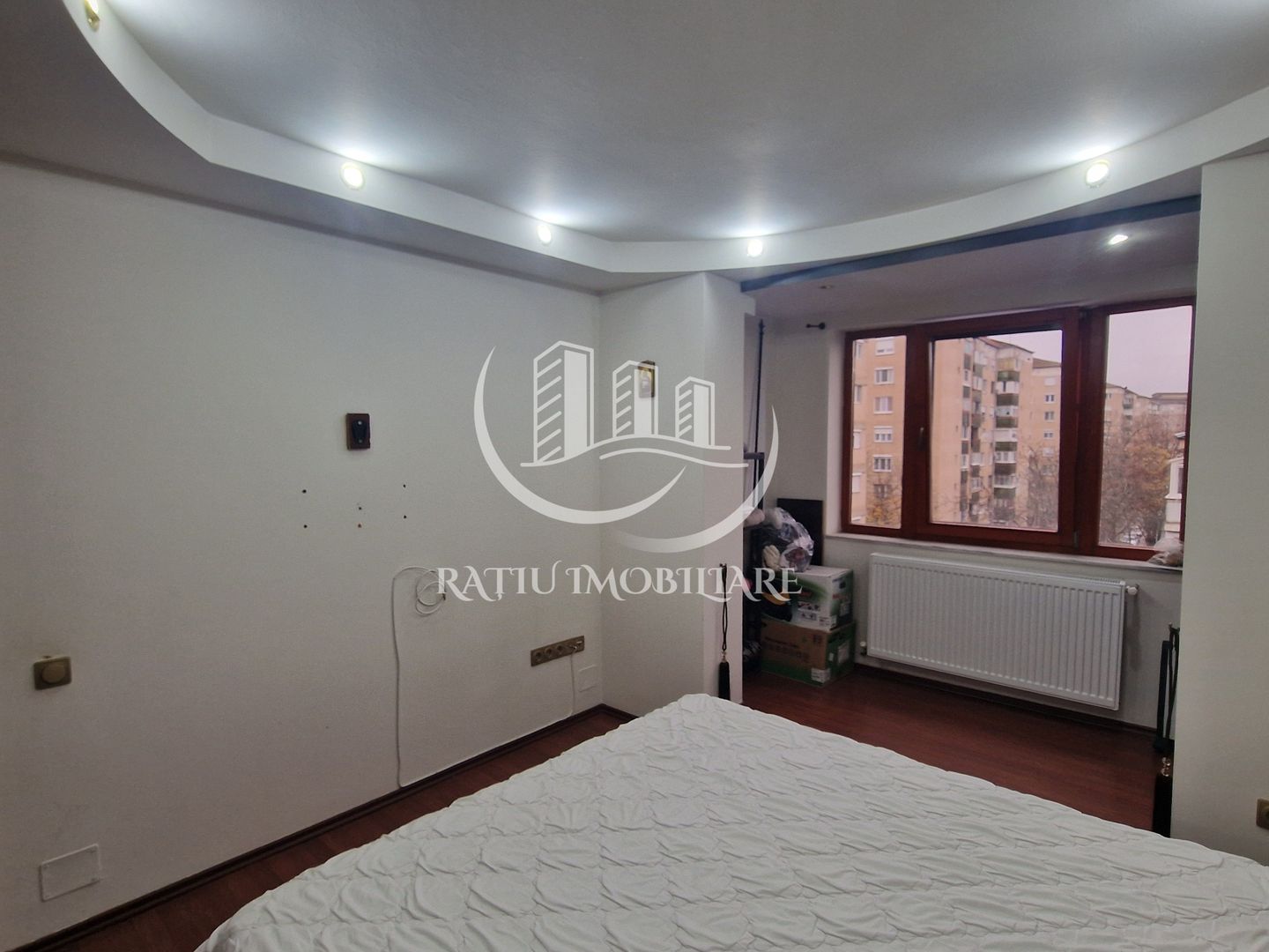 Apartament cu 3 camere | Ascensor | Rogerius | Oradea - Poză 12
