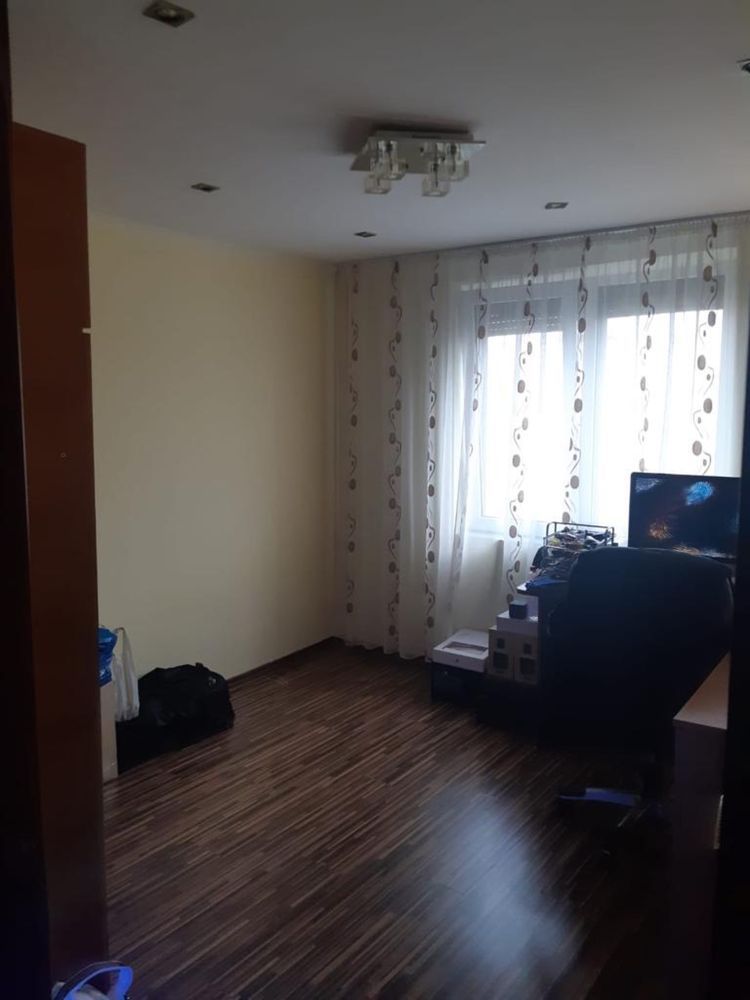 3 camere decomandat Aparatorii Patriei - Poză 2