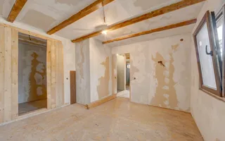 Două case. O singură curte. Mai multe feluri de a spune „acasă” - Poză 20