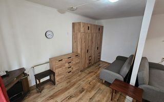 Apartament cu 2 camere, balcon închis, parter, Florești. - Poză 1