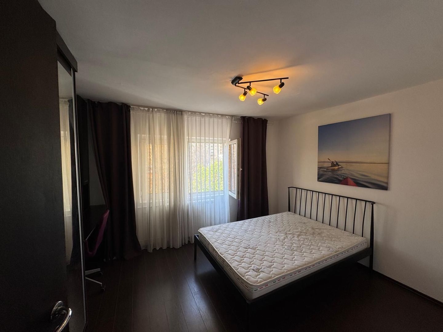 Apartament 2 camere Decebal, centrala proprie, parcare inclusa - Poză 3